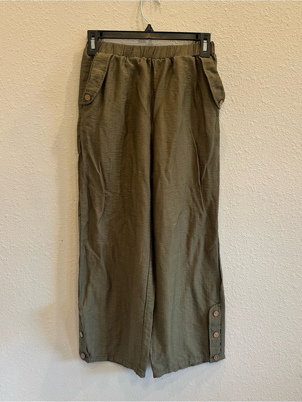 Emery Rose Olive Wide Leg Crop Pants Size S Boho Casual - Picture 1 of 3